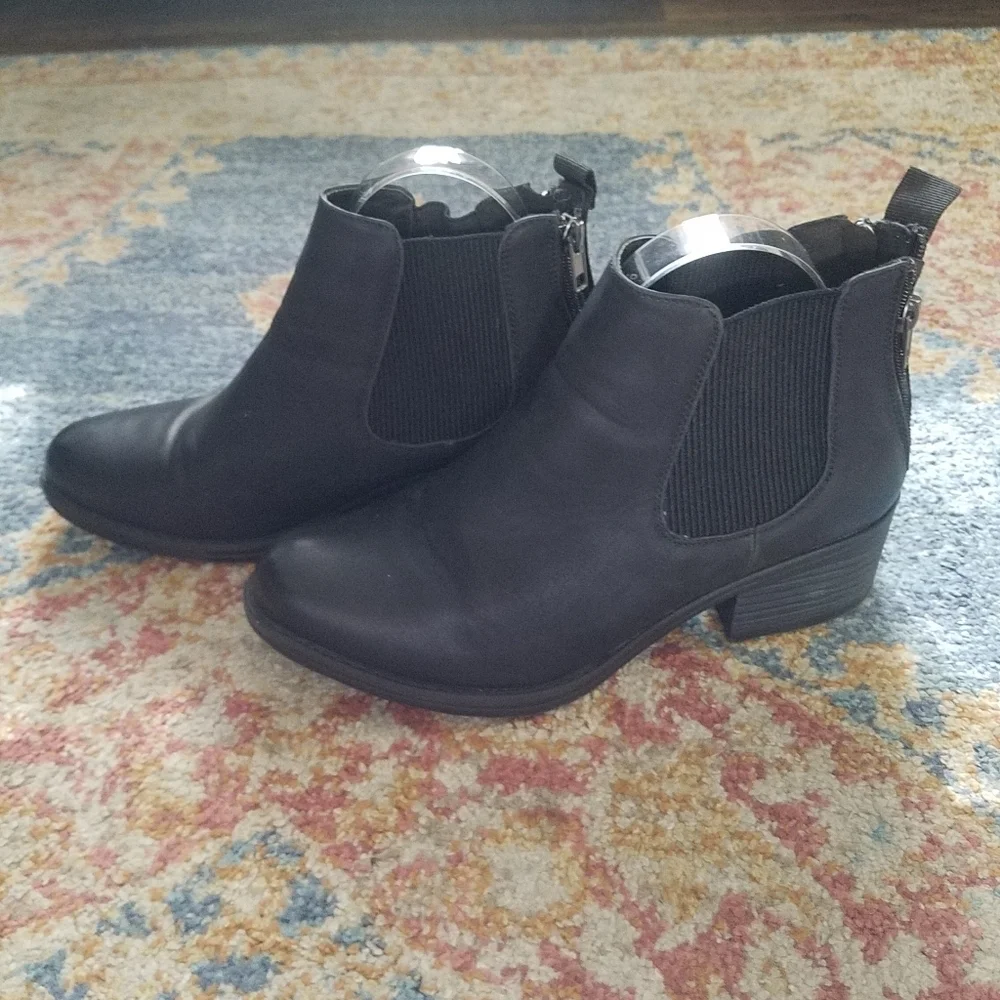 Pierre Dumas double zip back black booties boots size 9 - Picture 3 of 13